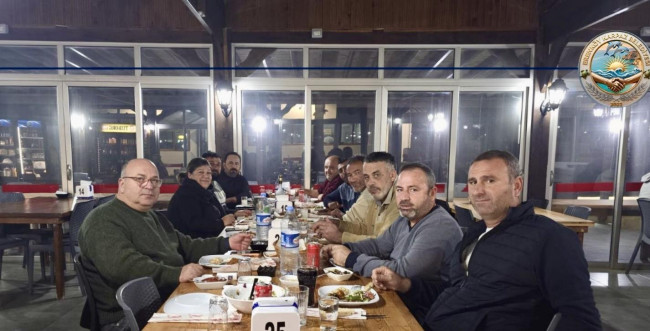 BAŞKAN BAKIRCI, B&Ouml;LGE MUHTARLARIYLA YENİ YIL YEMEĞİ